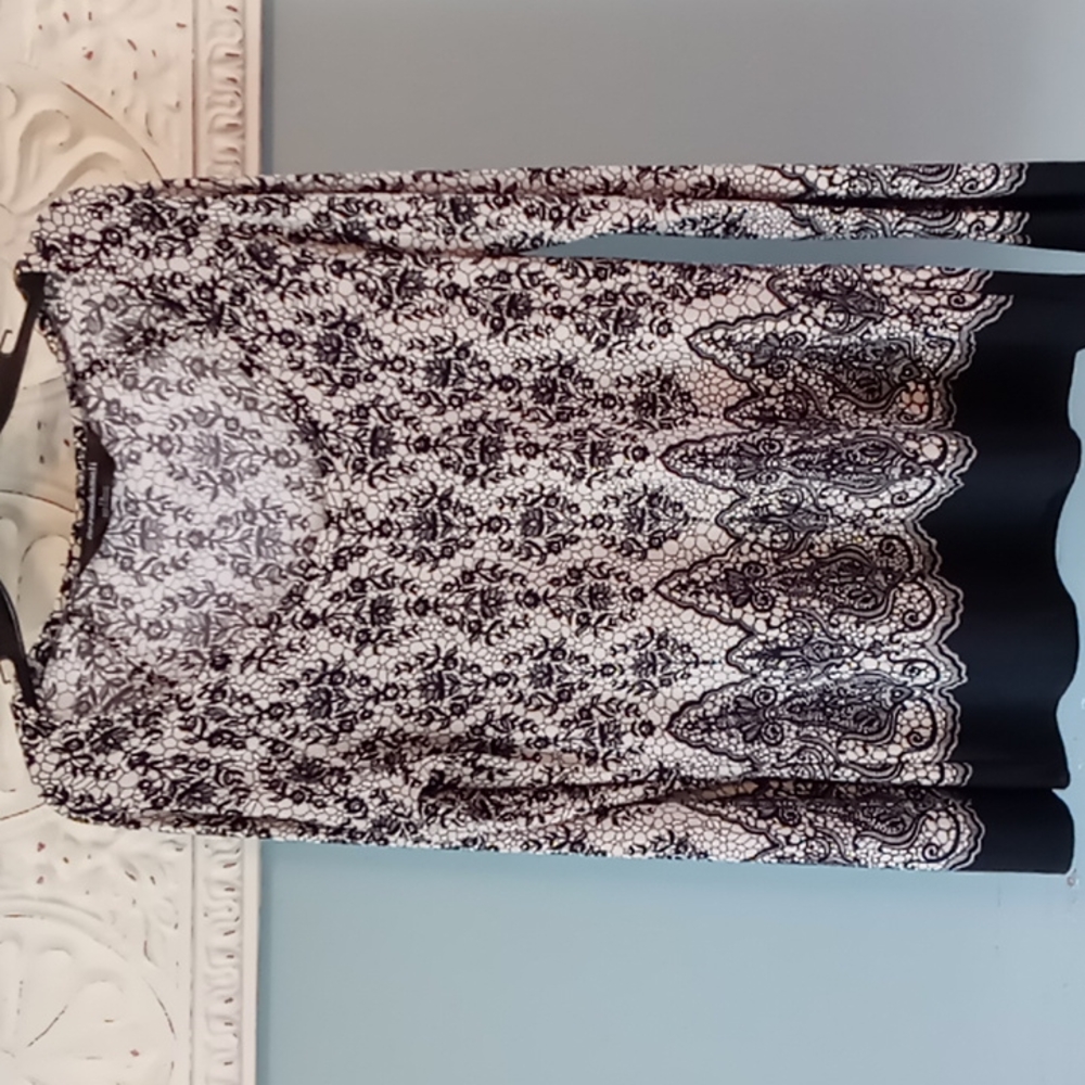 NORMA KAMALI Lace Design Top
